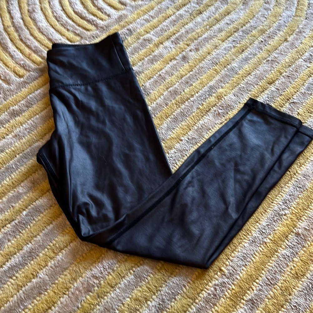 Zyia Black Metallic Light n Tight Hi-Rise 7/8 24"